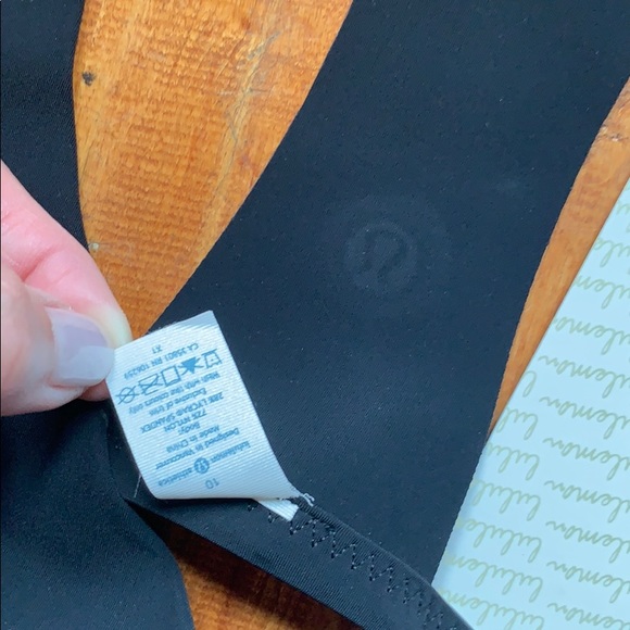 Lululemon Shanti Surf Sports Top Size 10 NWT - Picture 5 of 8